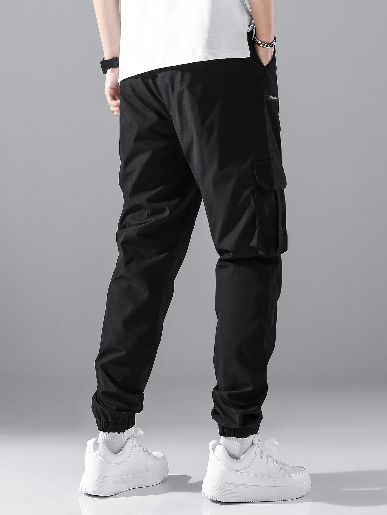 Men Flap Pocket Side Drawstring Waist Cargo Pants